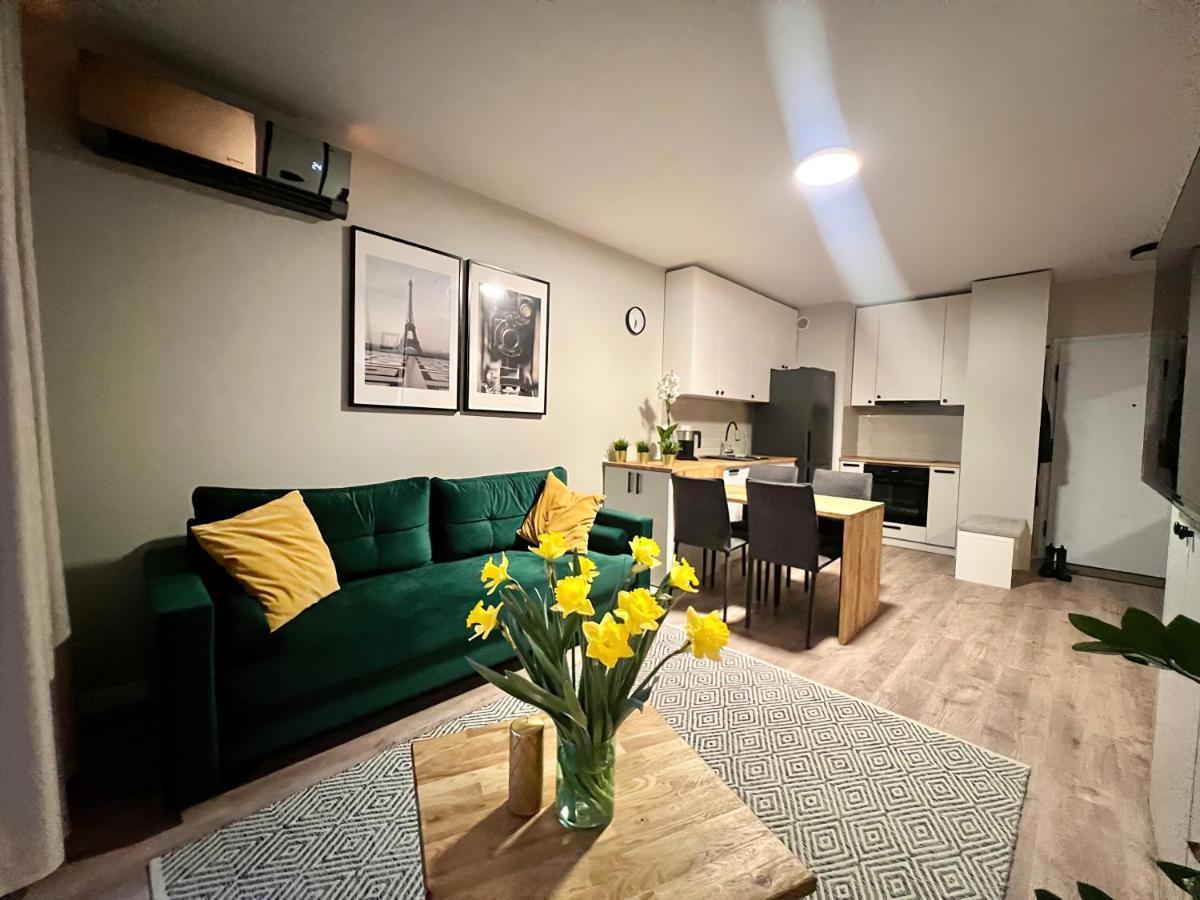 Milionowa 8 - Komfortowe Studio Z Garazem I Klimatyzacja Łódź Extérieur photo