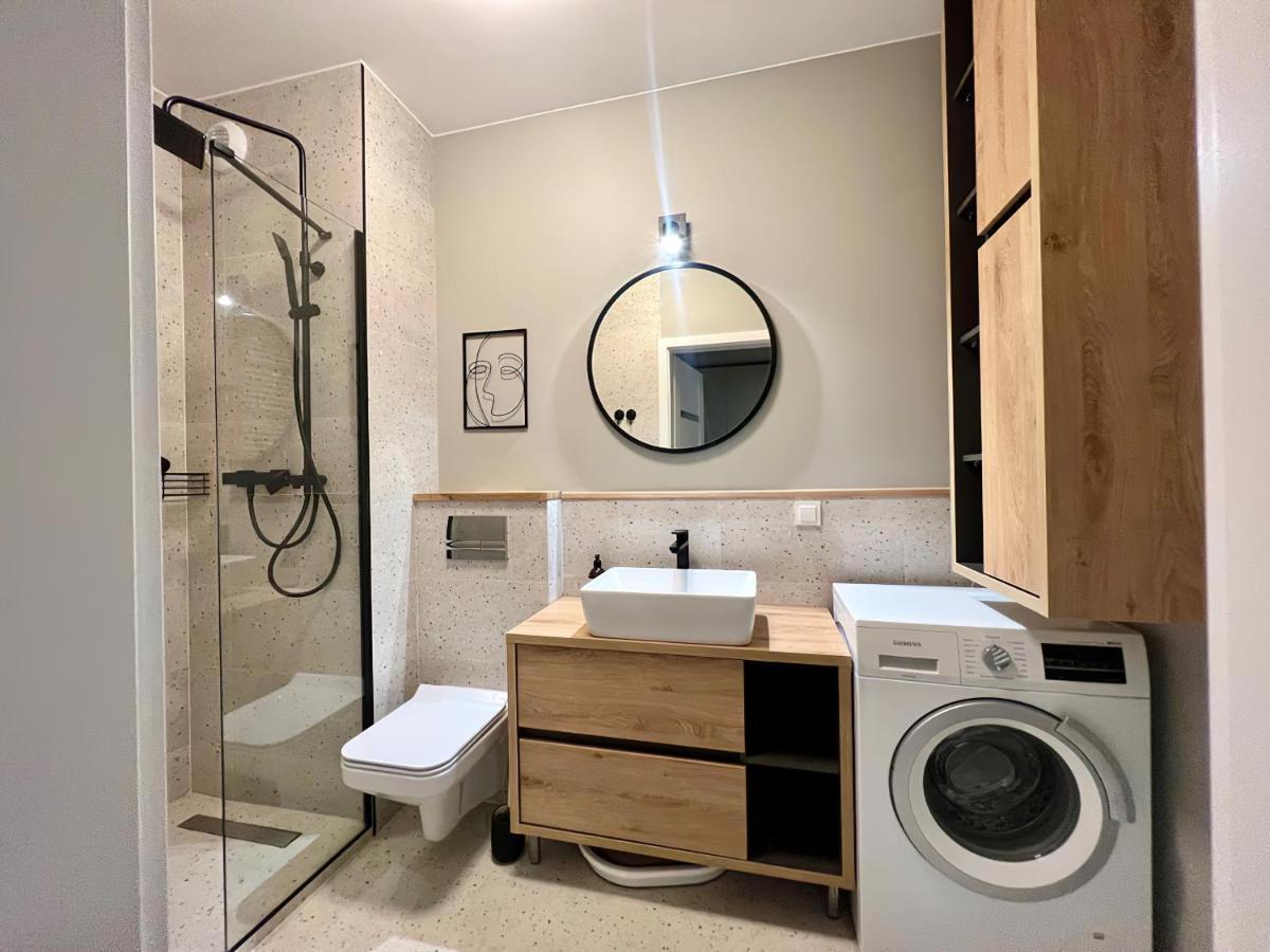 Milionowa 8 - Komfortowe Studio Z Garazem I Klimatyzacja Łódź Extérieur photo
