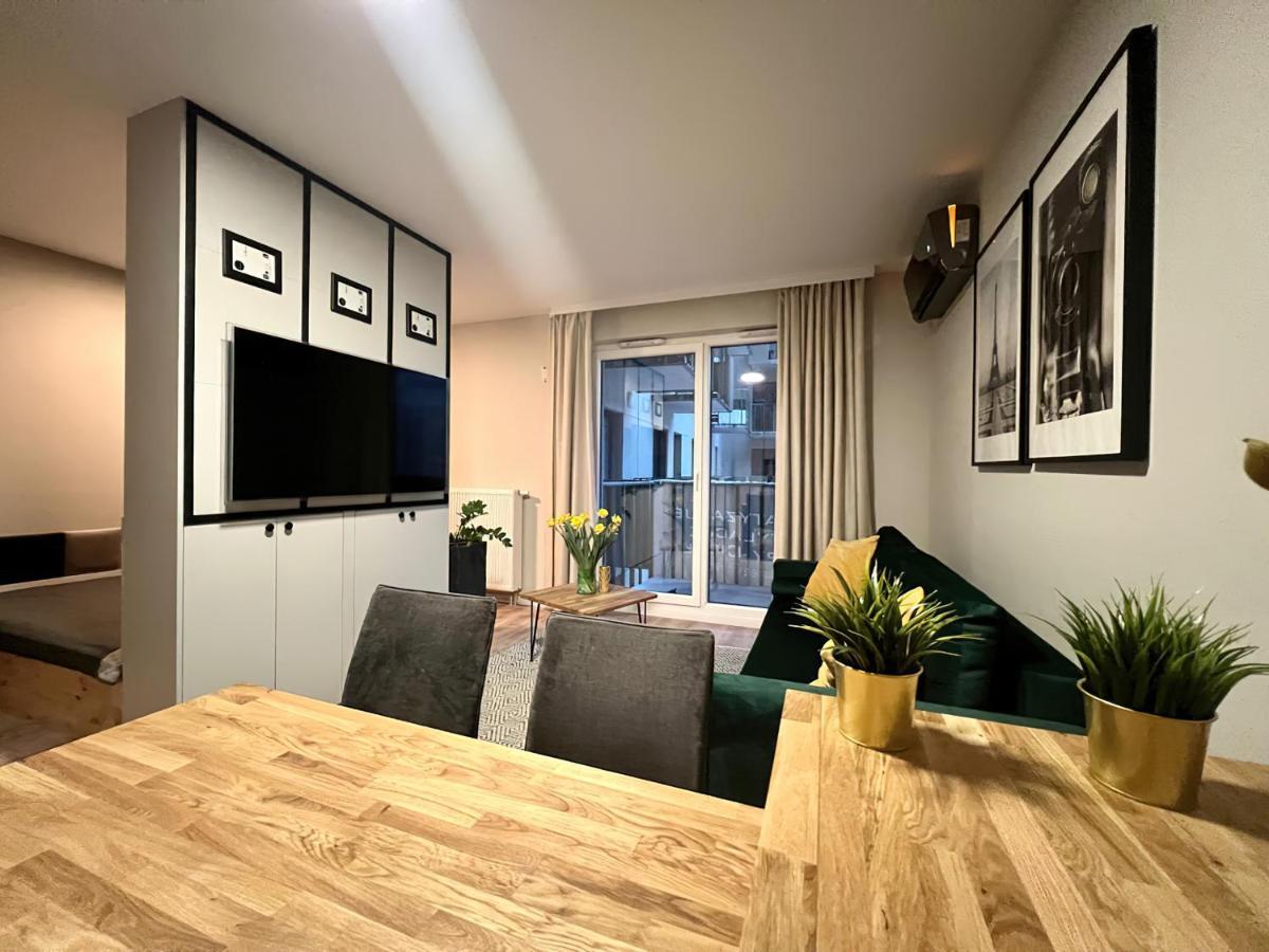 Milionowa 8 - Komfortowe Studio Z Garazem I Klimatyzacja Łódź Extérieur photo